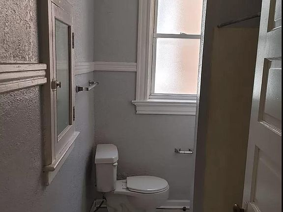 5th image of 3343 Virginia Ave #A