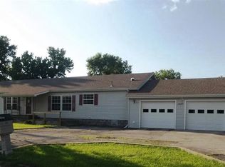 1527 Old Willow St, Coffeyville, KS 67337