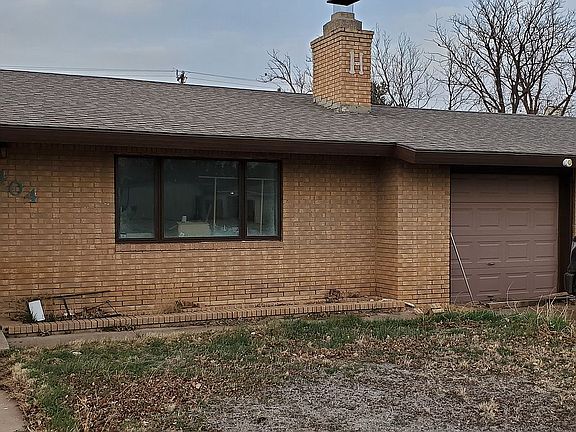 2nd image of 404 E Ellwood Blvd