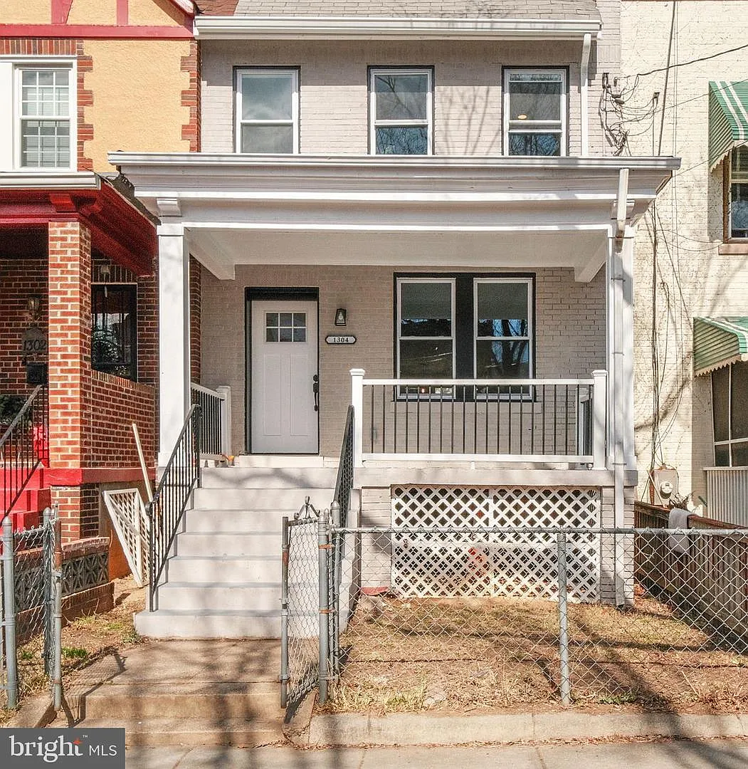 1304 S St SE photo 1