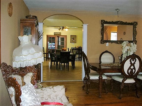 3rd image of 9518 Bexley Dr