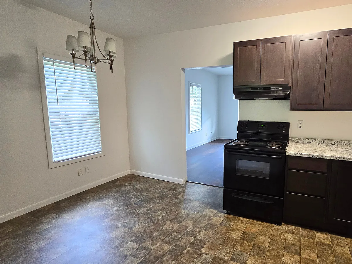 Building Photo - 1243 Washington St #1