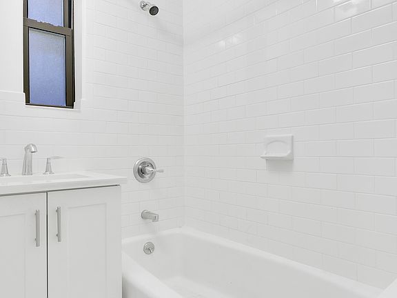 4th image of 52 Clark St APT 1C