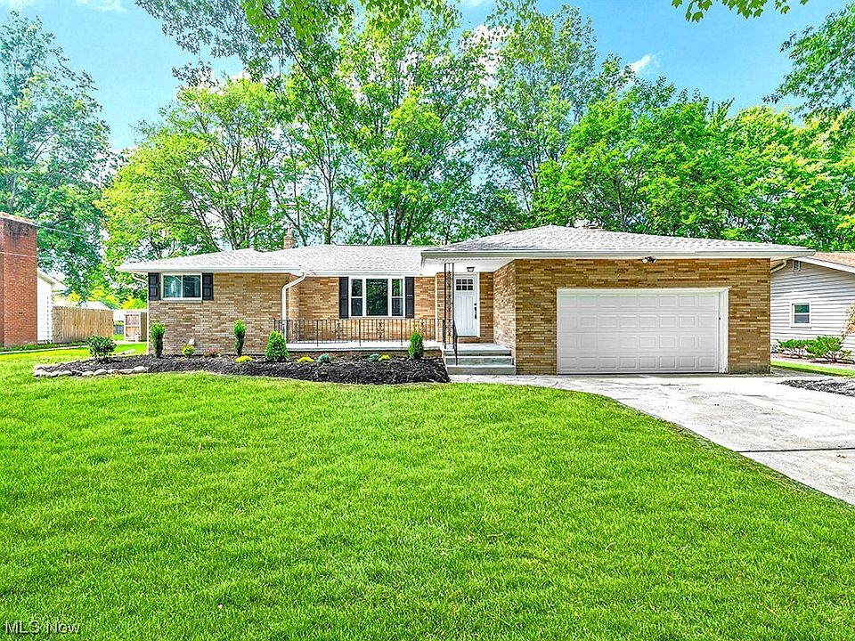 1st image of 620 Blueberry Hill Dr