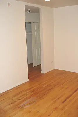 Rented by City Connections Realty | media 4