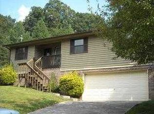 118 Hope Weir Ln, Jacksboro, TN 37757