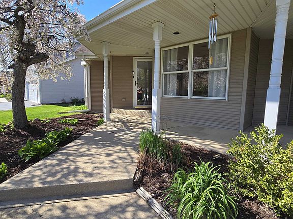 3rd image of 6394 Muirfield Ln