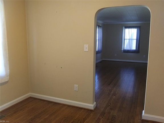 4th image of 2 Langley Ave