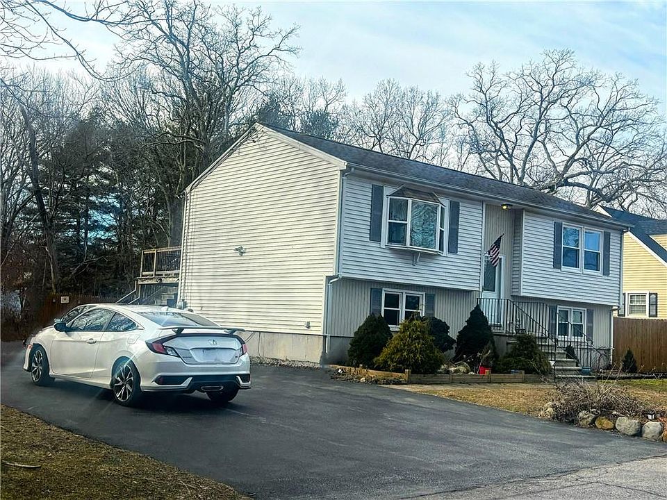 2nd image of 165 Circuit Dr