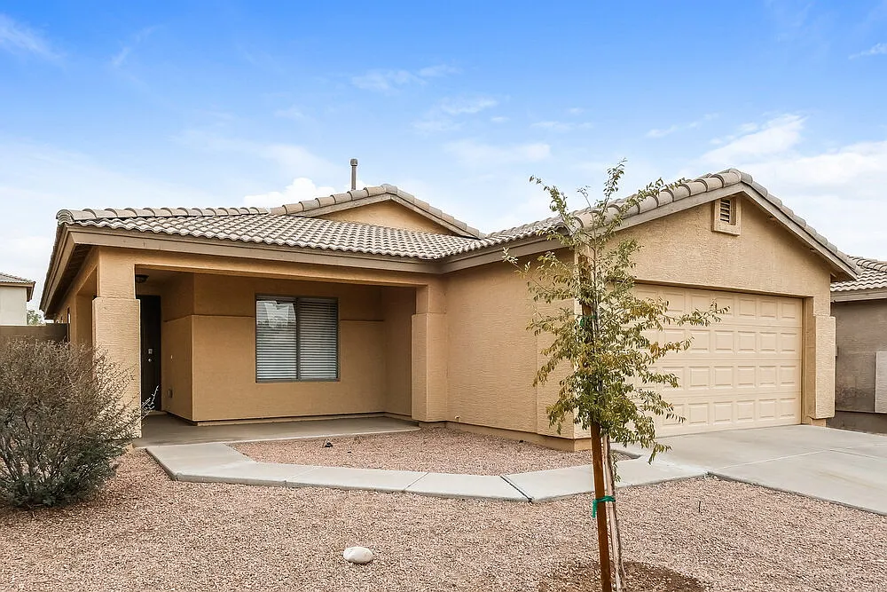 4 bed, 2.0 bath, 1864 sqft, $1,875 — Photo 3