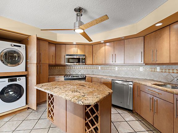 5th image of 1307 Harmon Cove Tower #1307