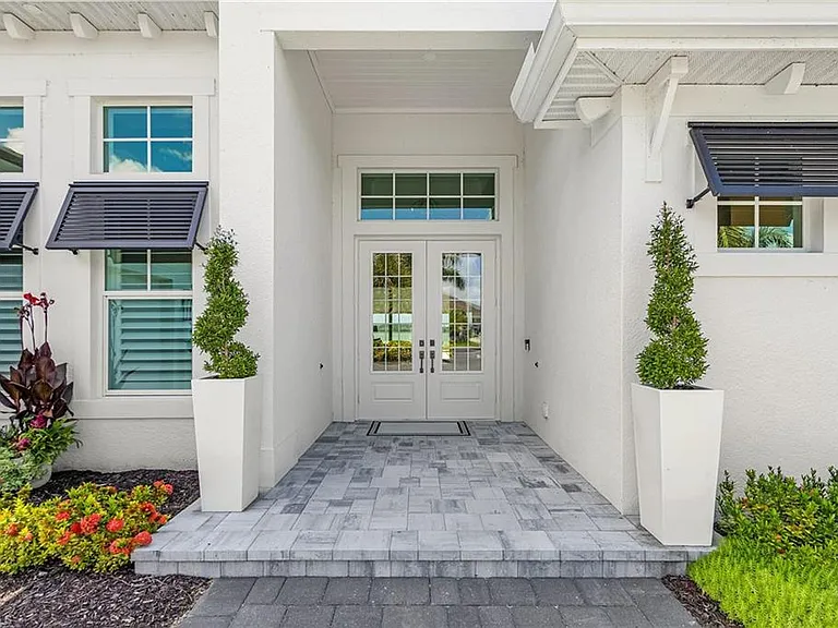18661 Wildblue Blvd — Photo 4