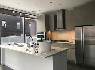 546 N Wells St #1603, Chicago, IL 60654