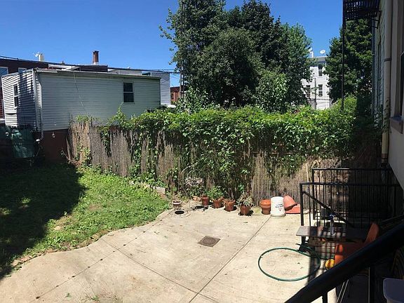 4th image of 1175 Putnam Ave APT 1