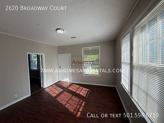 2nd image of 2620 Broadway Ct