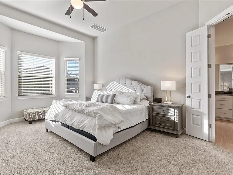 2925 Mossy Springs Dr — Photo 16