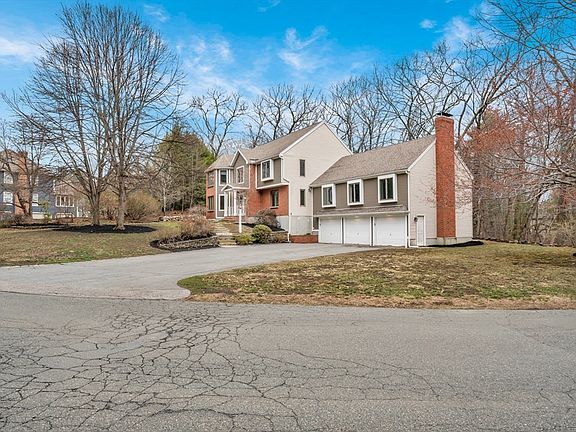 3rd image of 315 Candlestick Rd