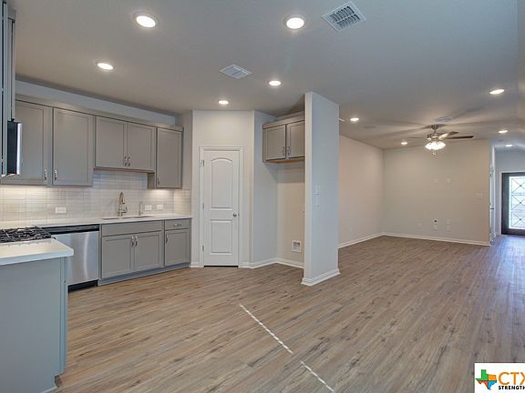 3rd image of 2065 Flametree Ave