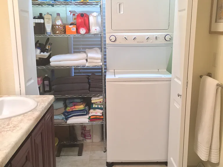 Washer/dryer combo in apartment