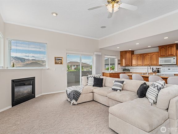 4th image of 1536 Harrington Lane