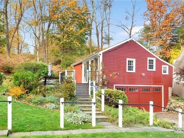 1 Ridgewood Ln, Westport, CT