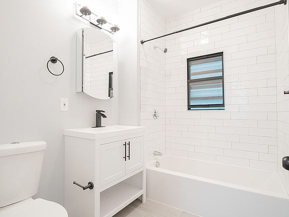 3rd image of 344 Saratoga St #2A