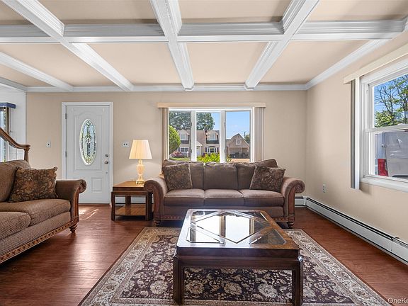 3rd image of 11 Balsam Lane