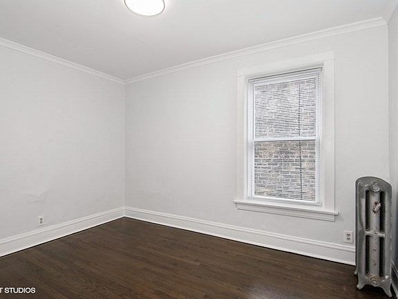 5th image of 2040 W Birchwood Ave #2