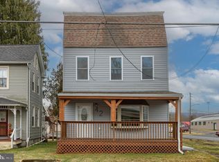 42 E Pottsville St, Pine Grove, PA 17963