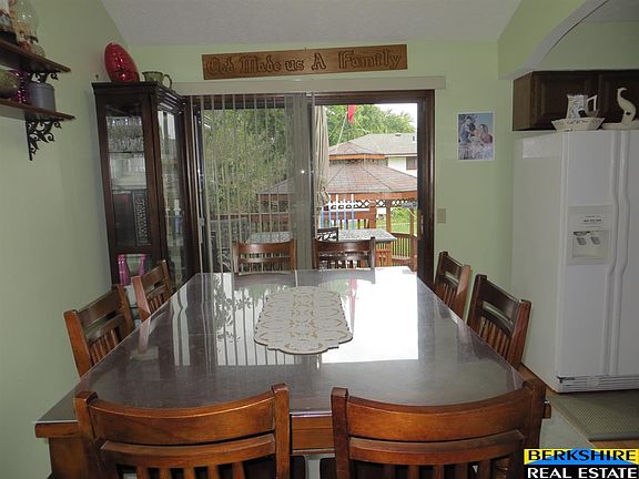 3rd image of 2310 Brighton Dr