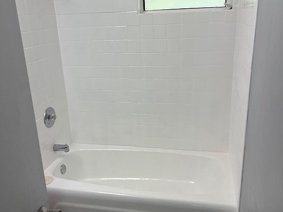 3rd image of 616 Portland St Unit 25