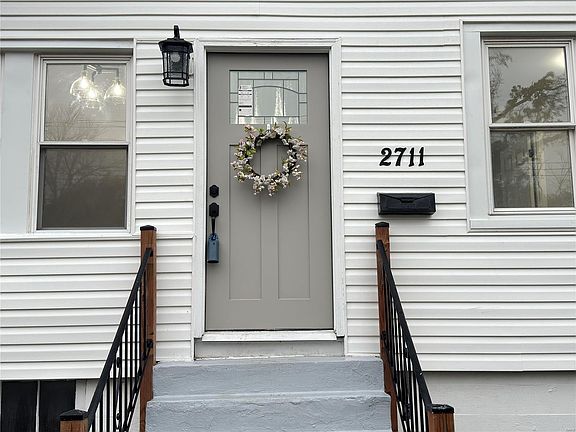 2nd image of 2711 Pasteur Ave