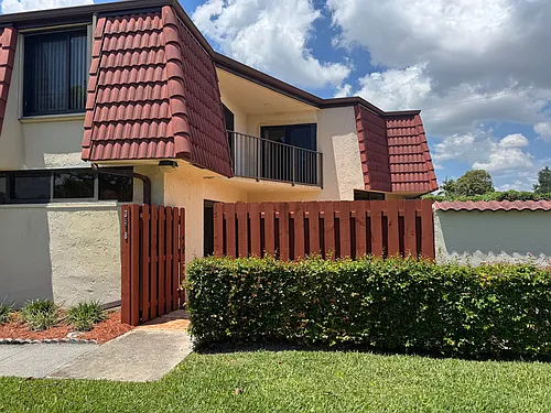 3878 Victoria Dr Photo 1