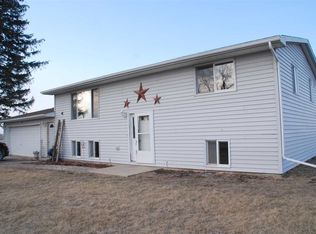 11814 Q Ave, Maynard, IA 50655