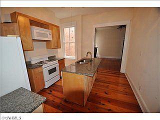 3rd image of 2524 Hanover Ave