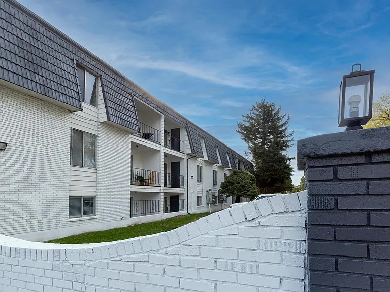 Mt. Aire Apartments — Photo 27