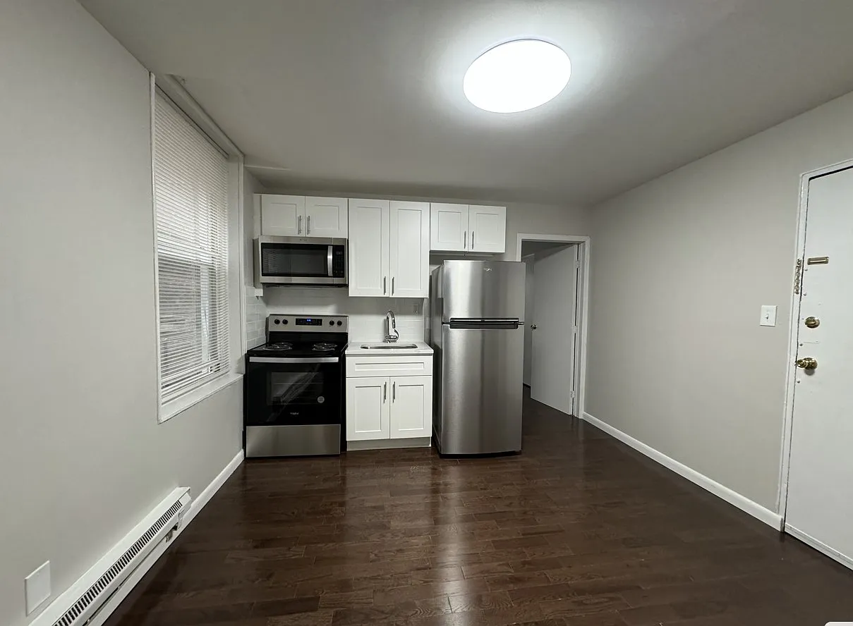 1 bed, 650 sqft, $1,895 — Photo 1