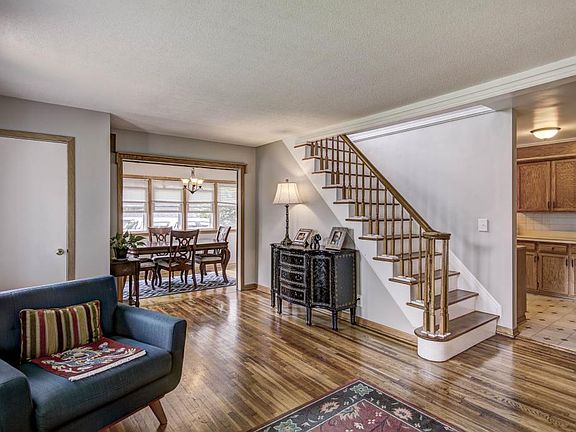 5th image of 1759 Rose Pl