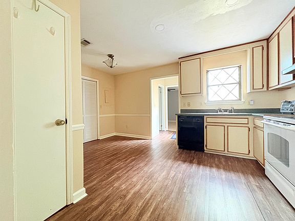 5th image of 2260 Clara Kee Blvd