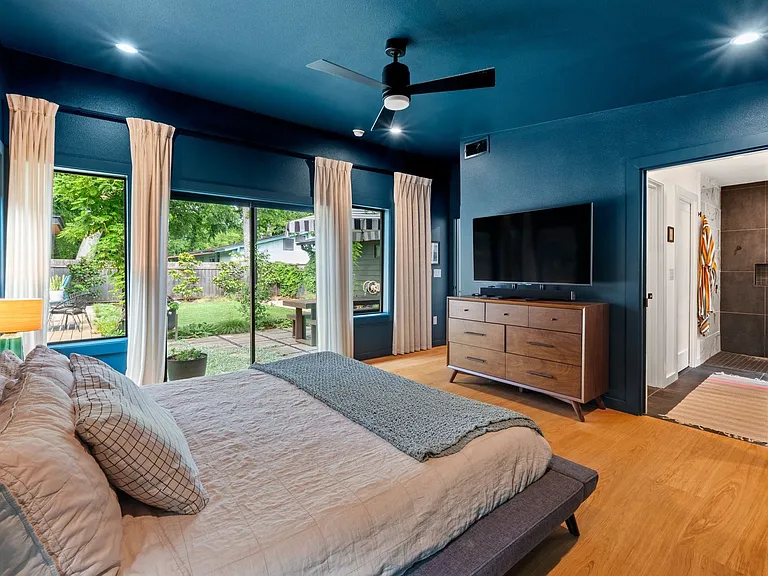 3205 Locke Ln — Photo 13