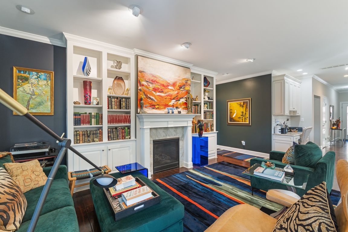 next background image