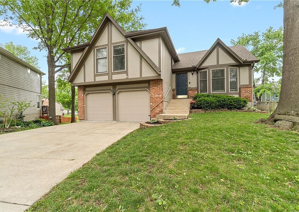 1st image of 22109 W 64th Pl
