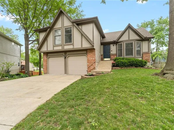 22109 W 64th Pl, Shawnee, KS 66226