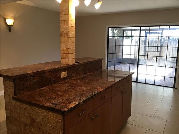 3rd image of 16059 Dawnview Dr