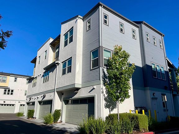3rd image of 875 Cotati Ter Unit 1