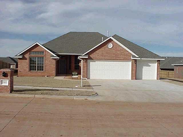1st image of 305 Topaz Way
