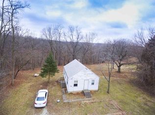 908 1/2 Springfield Rd, East Peoria, IL 61611