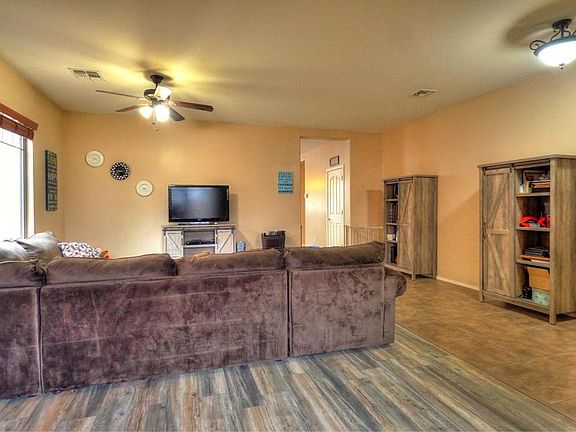 5th image of 2670 W William Ln