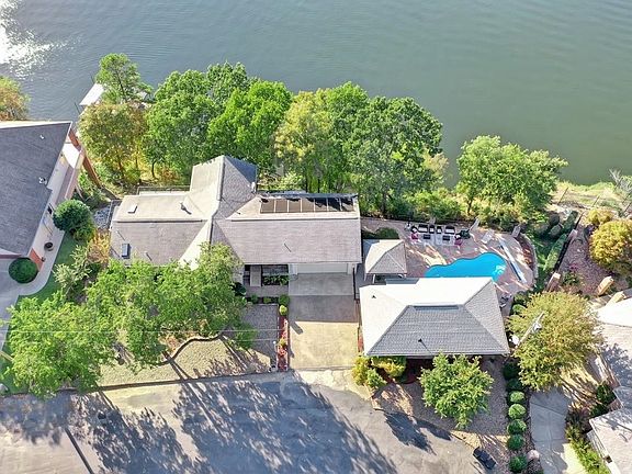 2nd image of 345 Arlington Point