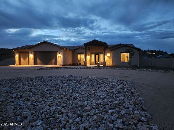 2nd image of 48515 N 13TH Avenue